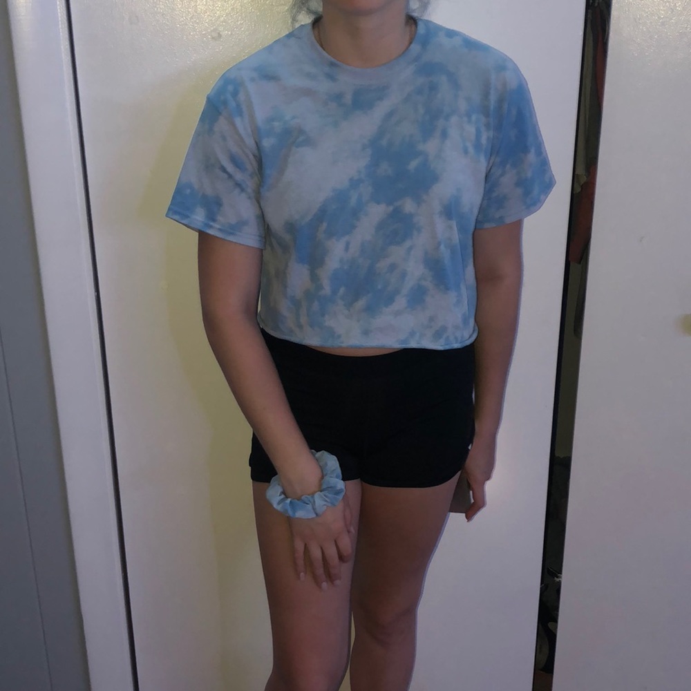 Brand new blue and white crop top size M